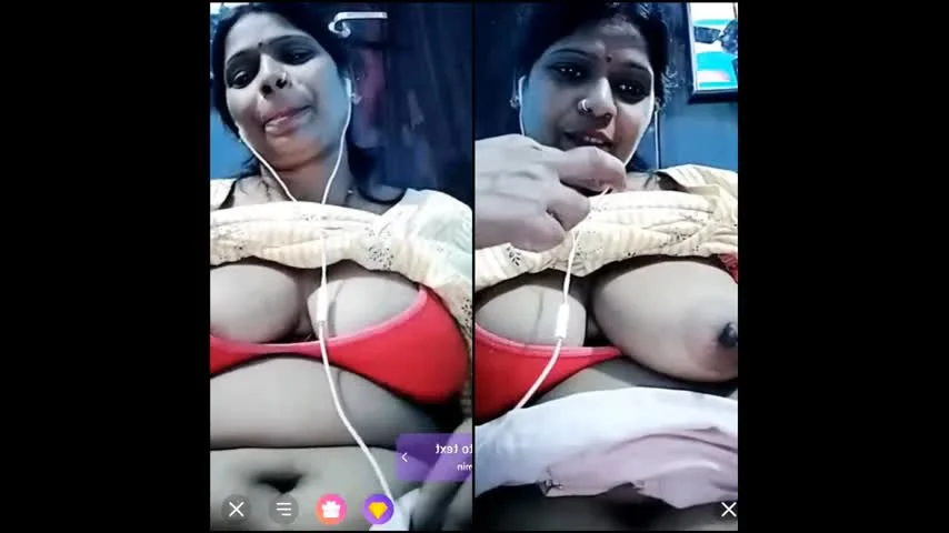 HORNY DESI INDIAN AUNTY NUDE LIVE SHOW