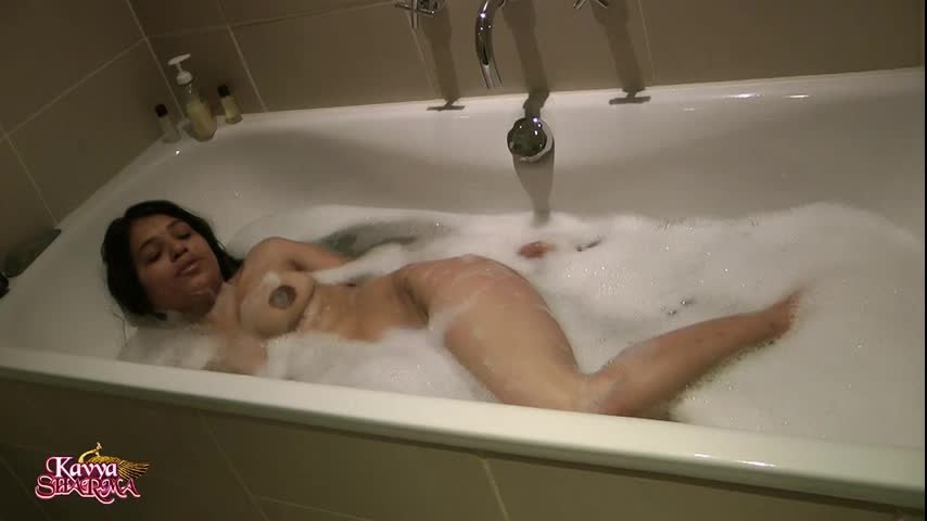 kavya in hot water bath tub
