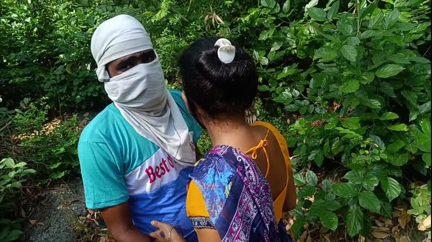 Devar Ne bhabhi ko jungle mein lekar jakar bahut chudai ki