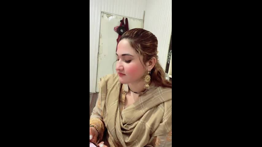 Desi lady naked riding and dancing