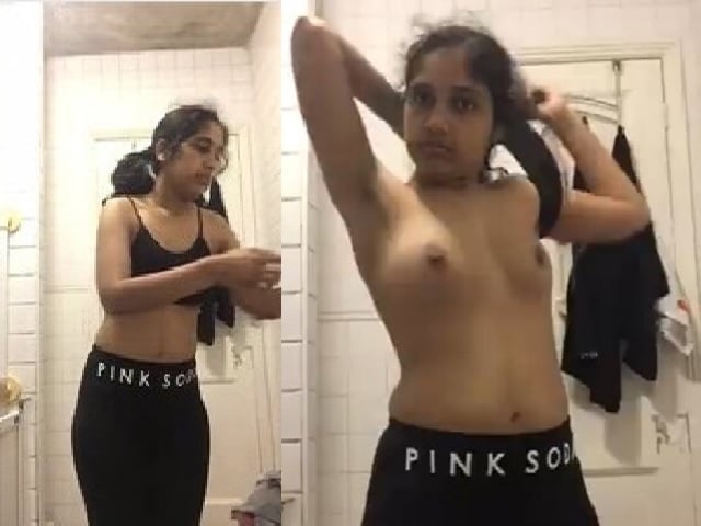 Mallu hot GF stripping before viral bathing