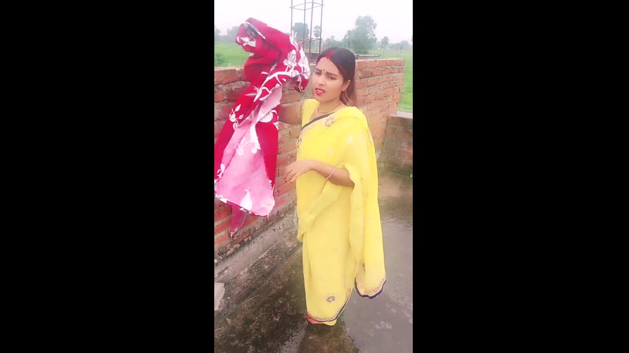 I Fucked My Sister-in-lawon the Roof of the House During the Rainy Season on the Floor When She Went to Dry Clothes