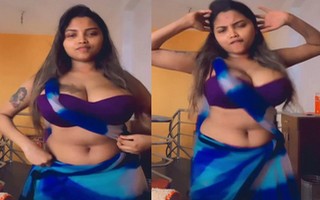 Elakkiya huge mountain boobs jiggling dancing and popout