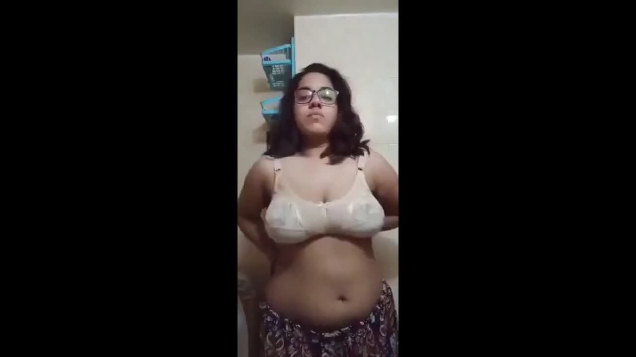 Bigboob Horny Gf