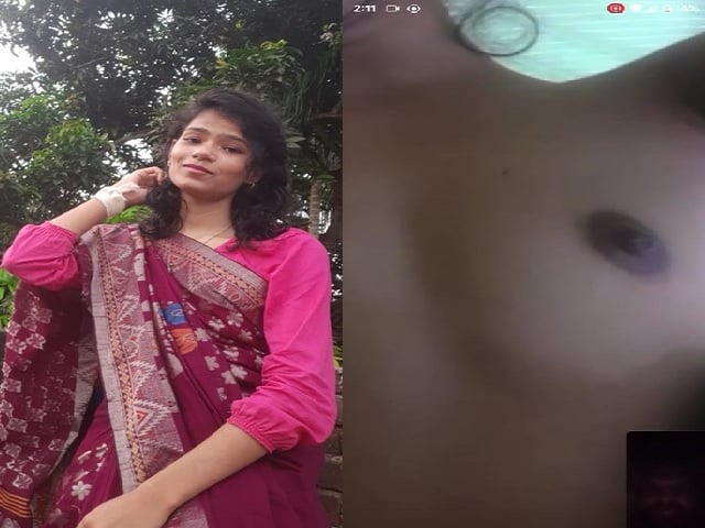 Hijab girl boobs show on viral video call sex chat