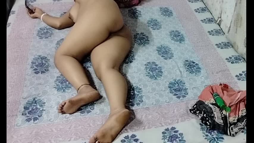 Bhabi ko letake Gand mari Fucked ass in the bed