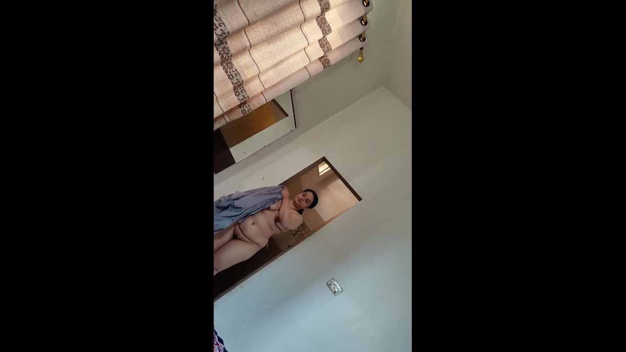 Beutiful Aunty Nude Captured