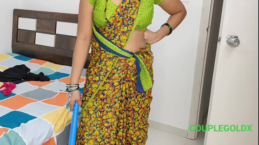 Komal’s Maid Jaadu Was Cleaning and Found a Dildo.