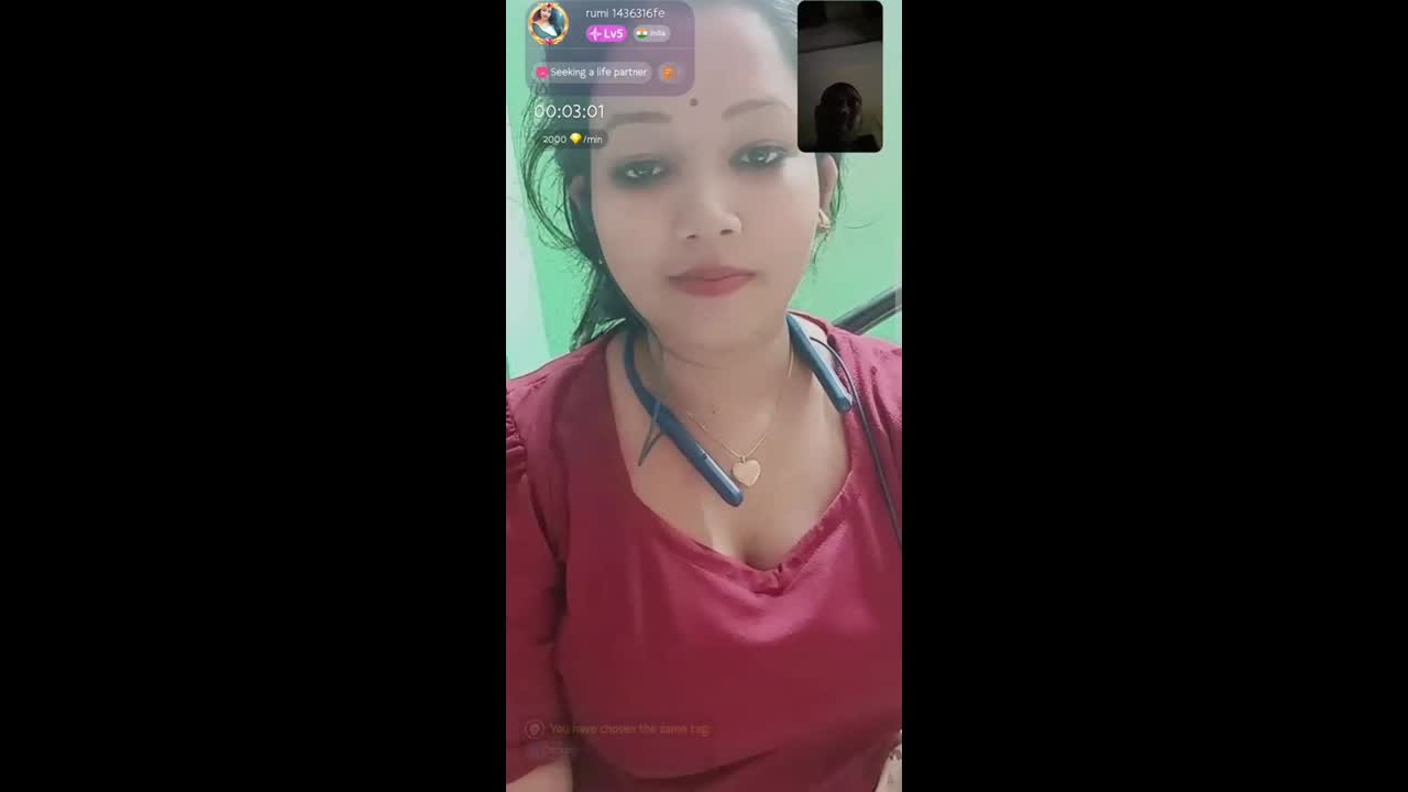 rumi, Bengali Bhabi, Showing Boobs & Fingering on Chamet Live ~ with Face