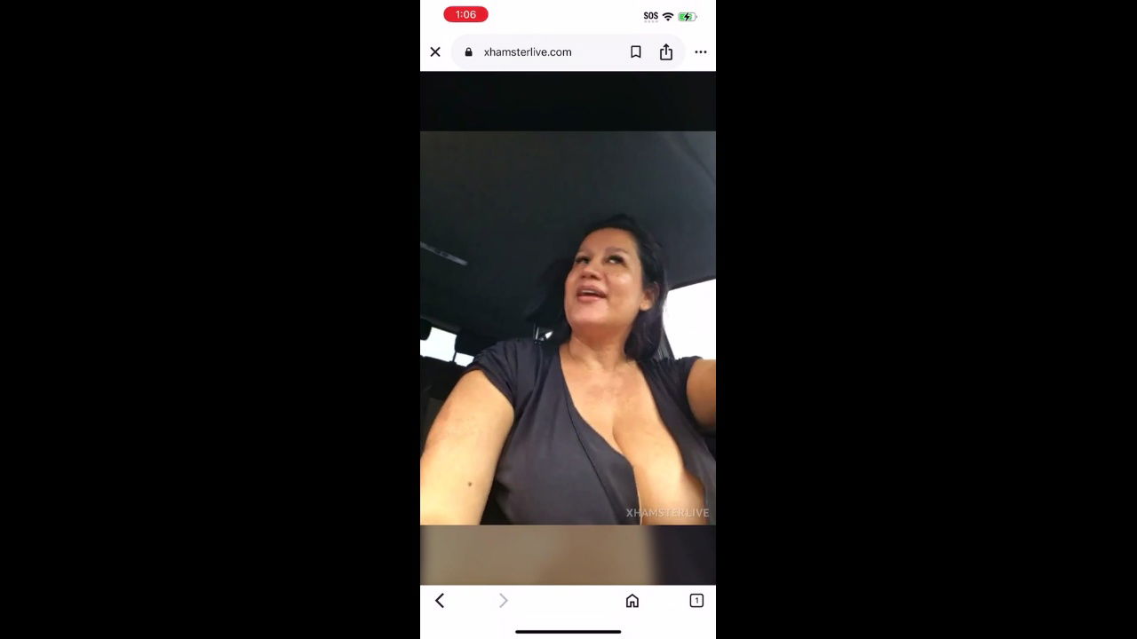 KeilyMadam show her big boobs to stranger in car