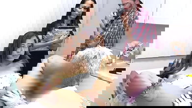 Alexia Anders, Mckenzie Lee – Doctor Seduces A Patient In A Medical Room